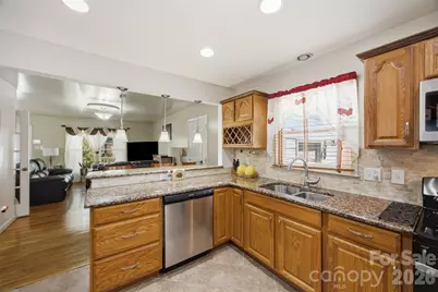 5218 Dolphin Lane, Charlotte, NC 28215 - Photo 7