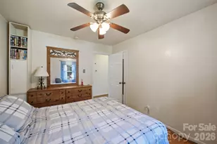 5218 Dolphin Ln, Charlotte, NC 28215 - Photo 25