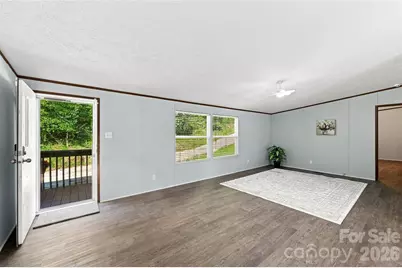 4782 29th Street Drive NE, Hickory, NC 28601 - Photo 3