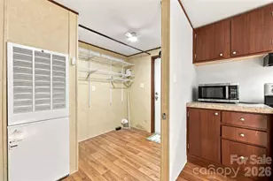 4782 29th St Dr NE, Hickory, NC 28601 - Photo 9