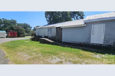 6 Roosevelt Street N, York, SC 29745 - Photo 7