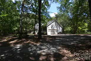 7015 Spruce Pine Trail, Waxhaw, NC 28173 - Photo 3