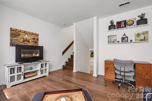 415 W 7th St, Charlotte, NC 28202 - Photo 9