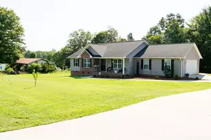 2422 23rd St Dr NE, Hickory, NC 28601 - Photo 3