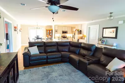 2422 23rd Street Drive NE, Hickory, NC 28601 - Photo 11