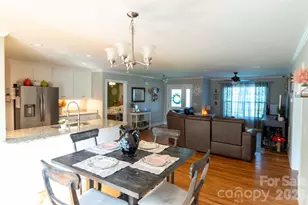 2422 23rd St Dr NE, Hickory, NC 28601 - Photo 9