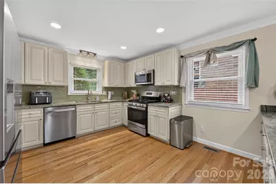 1053 20th Avenue NW, Hickory, NC 28601 - Photo 27