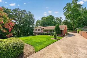 1053 20th Ave NW, Hickory, NC 28601 - Photo 1
