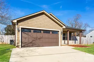 313 E 24th St, Kannapolis, NC 28083 - Photo 3