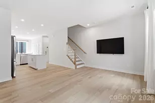 408 Tristram Ln, Charlotte, NC 28205 - Photo 17
