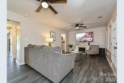 8069 Regent Park Lane, Charlotte, NC 28210 - Photo 11