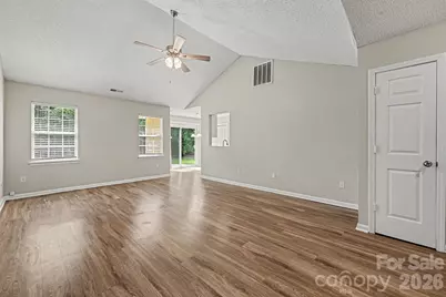 302 Touch Me Not Lane, Charlotte, NC 28216 - Photo 3