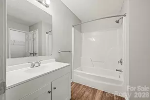 302 Touch Me not Ln, Charlotte, NC 28216 - Photo 15