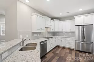 8213 Rainier Dr, Denver, NC 28037 - Photo 9