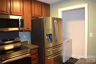 6321 Park Creek Dr, Charlotte, NC 28262 - Photo 17