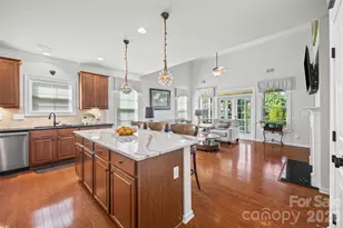 8632 Sequoia Grove Ln, Charlotte, NC 28214 - Photo 11