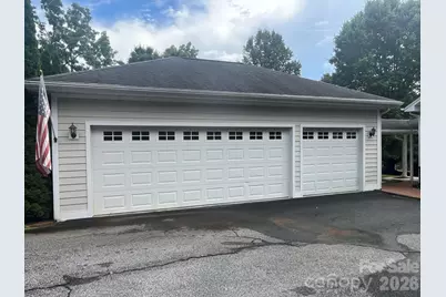 150 Holly Springs Road, Hendersonville, NC 28729 - Photo 3