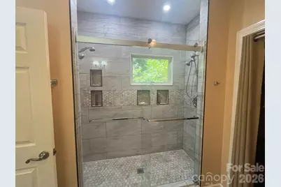 150 Holly Springs Road, Hendersonville, NC 28729 - Photo 17