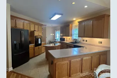 150 Holly Springs Road, Hendersonville, NC 28729 - Photo 9