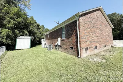 527 E Carpenter Street, Dallas, NC 28034 - Photo 5