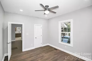 701 S York St, Gastonia, NC 28052 - Photo 3