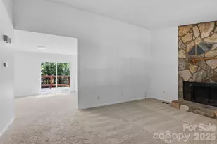 5300 Rolling Oak Ln, Charlotte, NC 28227 - Photo 9