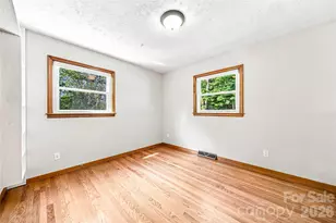 708 Loop Rd, Hendersonville, NC 28792 - Photo 15