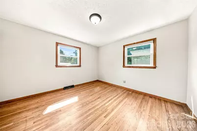 708 Loop Road, Hendersonville, NC 28792 - Photo 13