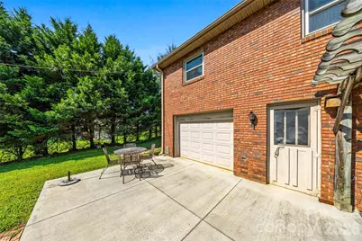 708 Loop Road, Hendersonville, NC 28792 - Photo 25