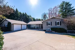 2035 2nd St NW, Hickory, NC 28601 - Photo 3