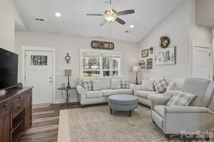 9464 Riviera Dr, Sherrills Ford, NC 28673 - Photo 5
