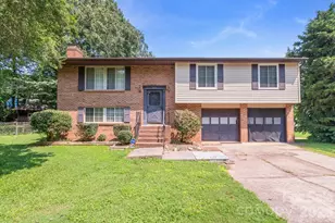 6204 Turtle Neck Ln, Charlotte, NC 28227 - Photo 1