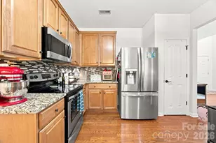 9716 Southampton Commons Dr, Charlotte, NC 28277 - Photo 7