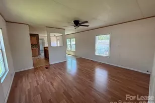 10111 Piney Creek Ct, Charlotte, NC 28215 - Photo 7