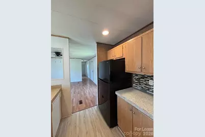 10111 Piney Creek Court, Charlotte, NC 28215 - Photo 5