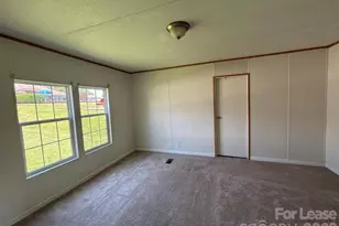 10111 Piney Creek Ct, Charlotte, NC 28215 - Photo 13