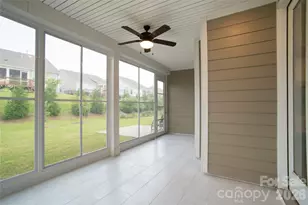 9038 Daring Ct, Charlotte, NC 28215 - Photo 11