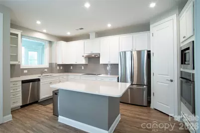 9038 Daring Court, Charlotte, NC 28215 - Photo 5
