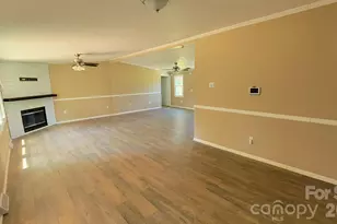 5401 Creek Run Ct, Bessemer City, NC 28086 - Photo 9
