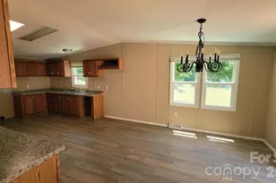 5401 Creek Run Ct, Bessemer City, NC 28086 - Photo 5
