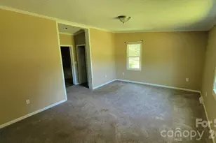 5401 Creek Run Ct, Bessemer City, NC 28086 - Photo 11