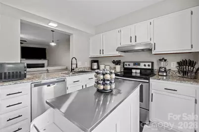 8407 Rust Wood Place, Charlotte, NC 28227 - Photo 5