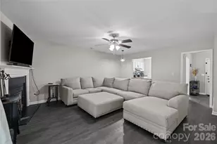 8407 Rust Wood Pl, Charlotte, NC 28227 - Photo 9
