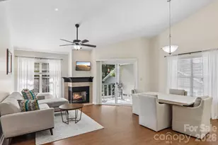651 E Park Pl, Hendersonville, NC 28791 - Photo 3