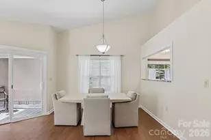 651 E Park Pl, Hendersonville, NC 28791 - Photo 9