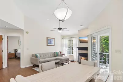 651 E Park Place, Hendersonville, NC 28791 - Photo 5