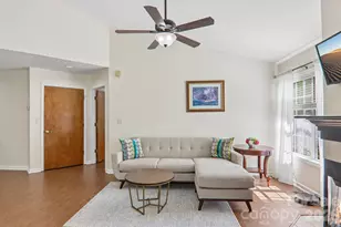 651 E Park Pl, Hendersonville, NC 28791 - Photo 7