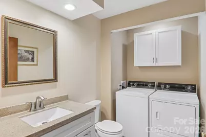 651 E Park Place, Hendersonville, NC 28791 - Photo 23