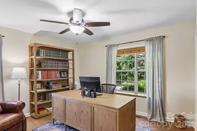 651 E Park Place, Hendersonville, NC 28791 - Photo 21