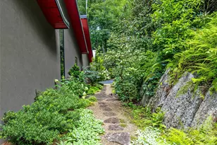 33 Robinson Creek Rd, Asheville, NC 28803 - Photo 35